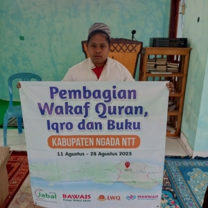 Badan Wakaf Quran mendistribusikan mushaf pelosok Indonesia