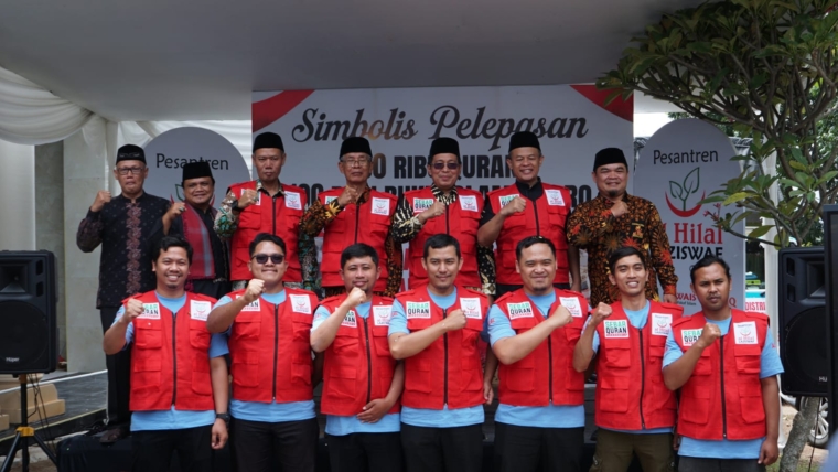 Sebar Quran Indonesia bersama LAZISWAF Al Hilal dan lembaga lainnya Lepas Tim Sebar Qur’an Ramadhan 2026, Salurkan 200 Ribu Wakaf ke Sumatera Utara, Sumatera Barat, dan Aceh