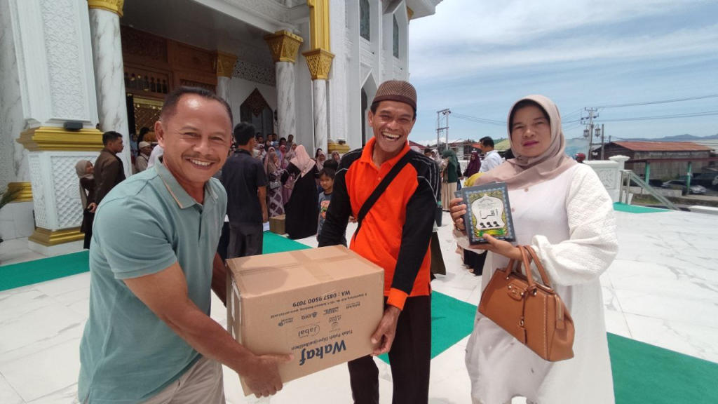 Titik Kumpul ke-11 di Bukittinggi, Antusiasme Warga Sambut Penyaluran Wakaf Al-Qur’an